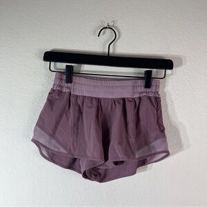 Lululemon Hotty Hot Short 2.5 Figure Rose Blush Size 6